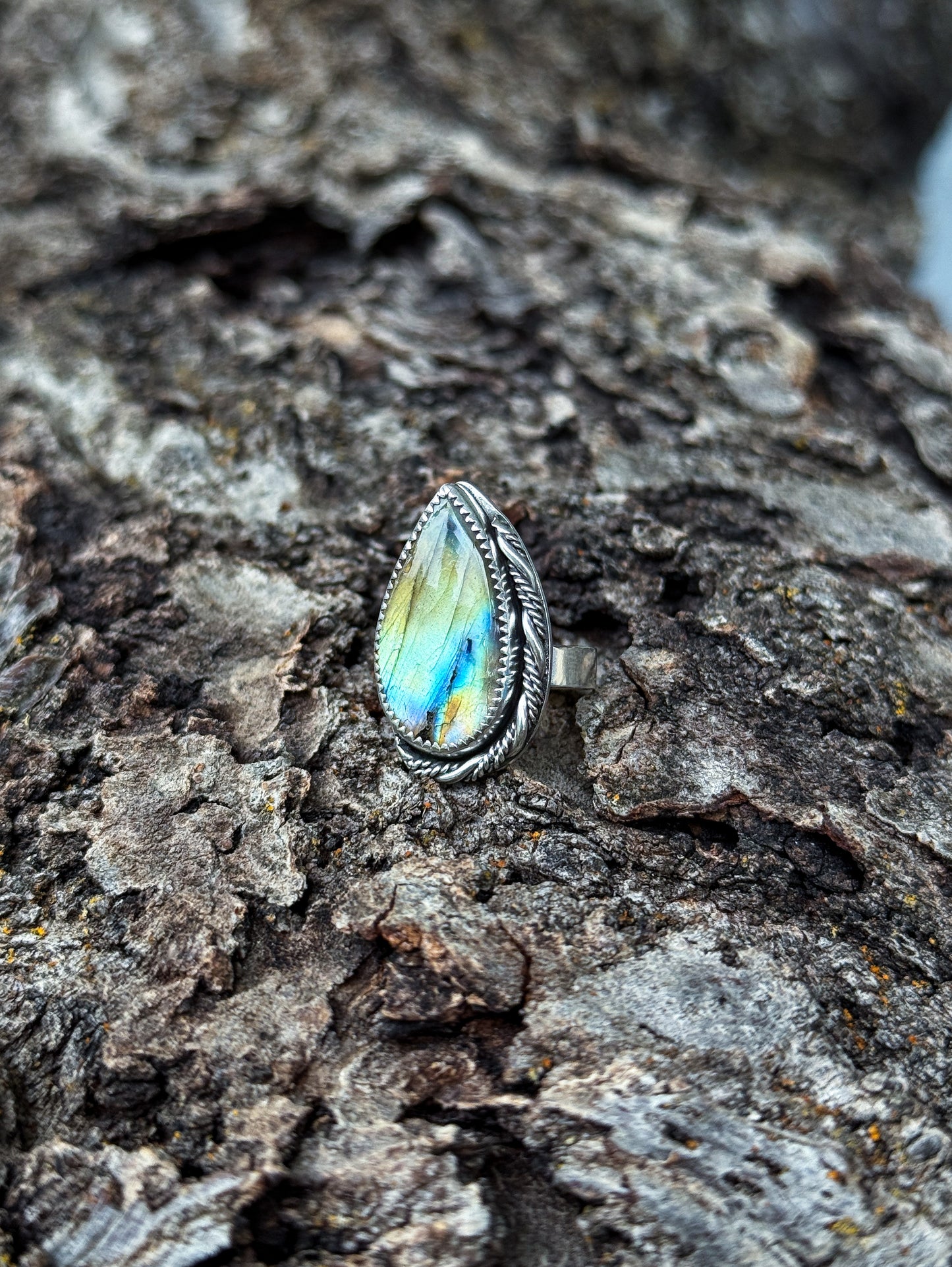 Labradorite Star-backed Ring